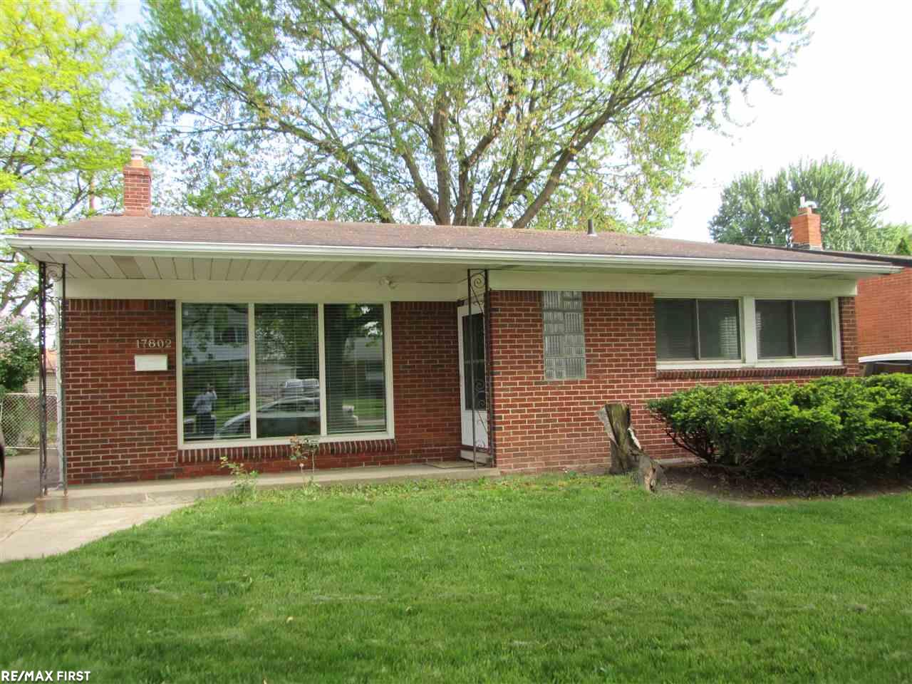 17802 Rainbow Road Fraser, MI 48026 - Photo 1 of 26 50014385.JPG