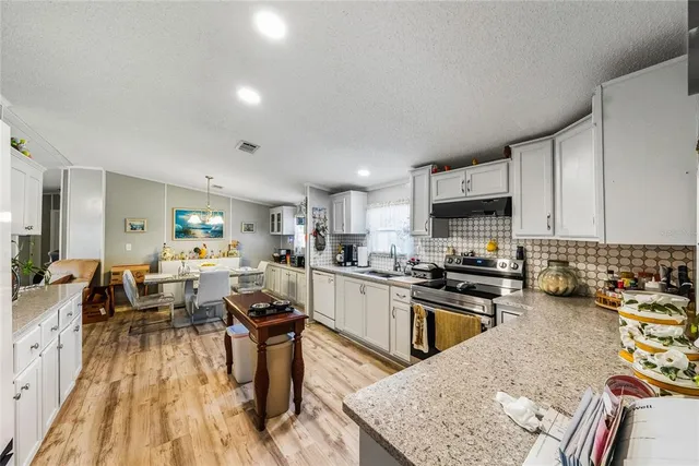 $274,990 | 306 Evandee Court, Kissimmee, FL 34758