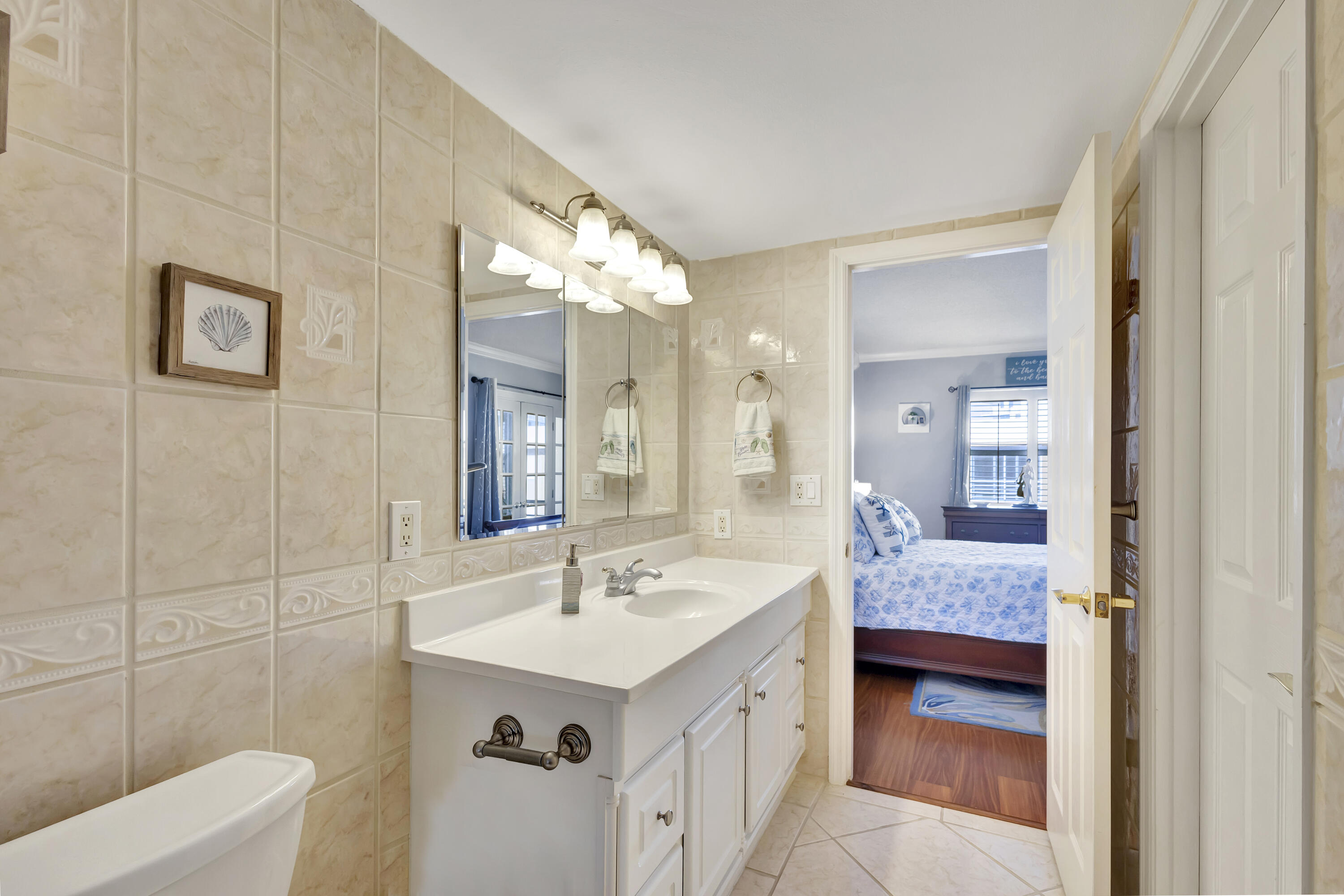 304 Golfview Road, Unit PH7 North Palm Beach, FL 33408 - Photo 23 of 48 Primary Bath