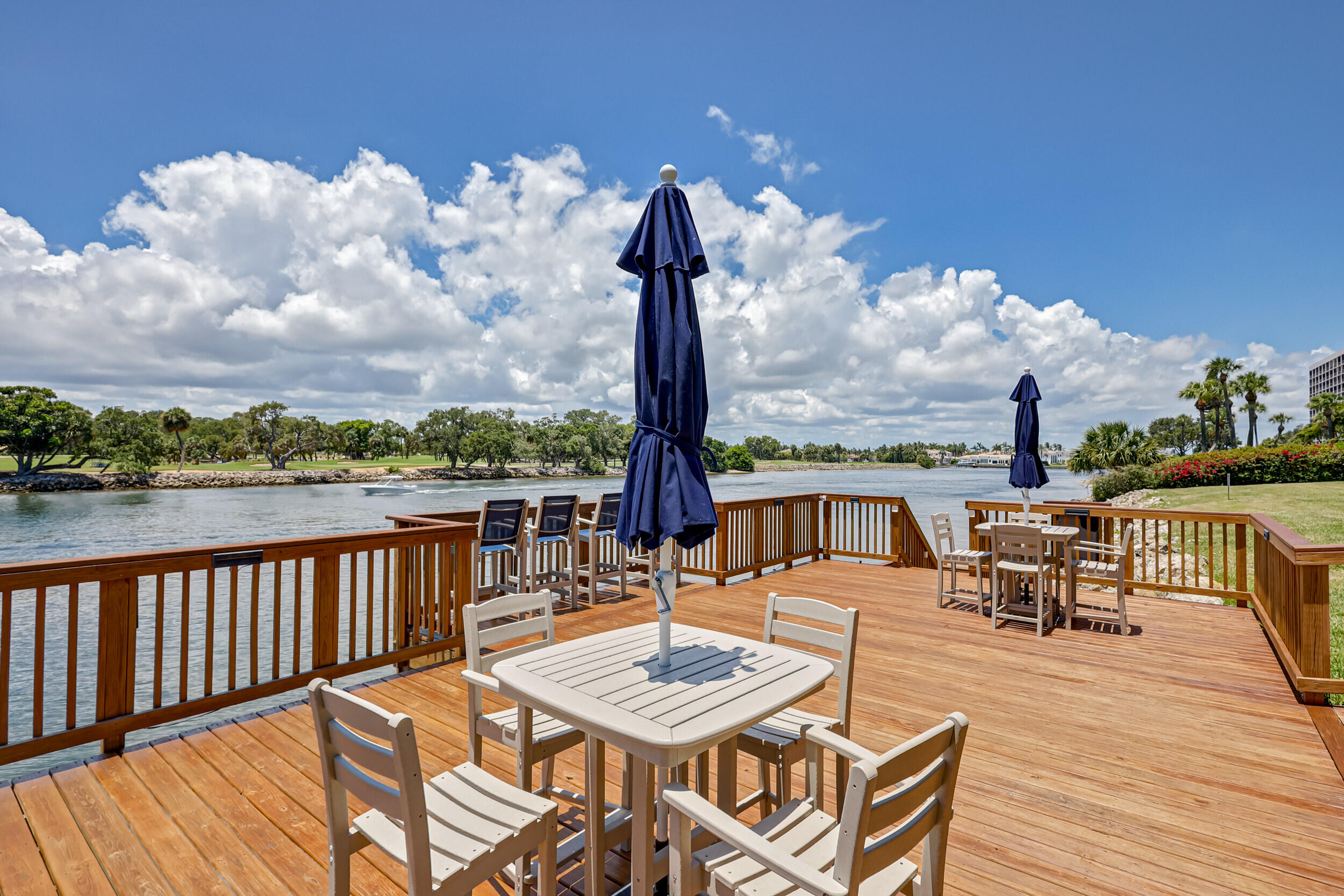 304 Golfview Road, Unit PH7 North Palm Beach, FL 33408 - Photo 41 of 48 54_64_5d1a6137