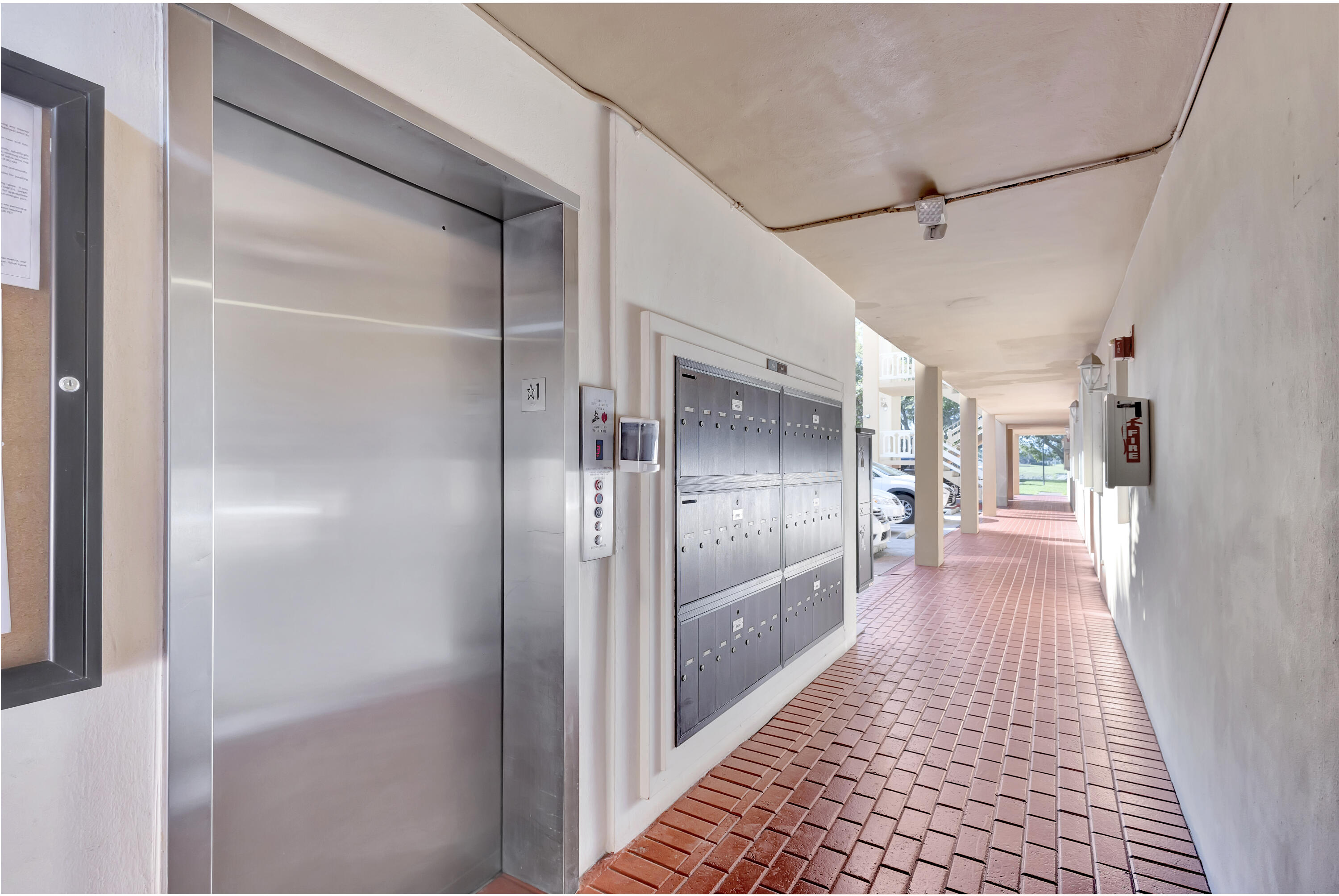 304 Golfview Road, Unit PH7 North Palm Beach, FL 33408 - Photo 47 of 48 Elevators