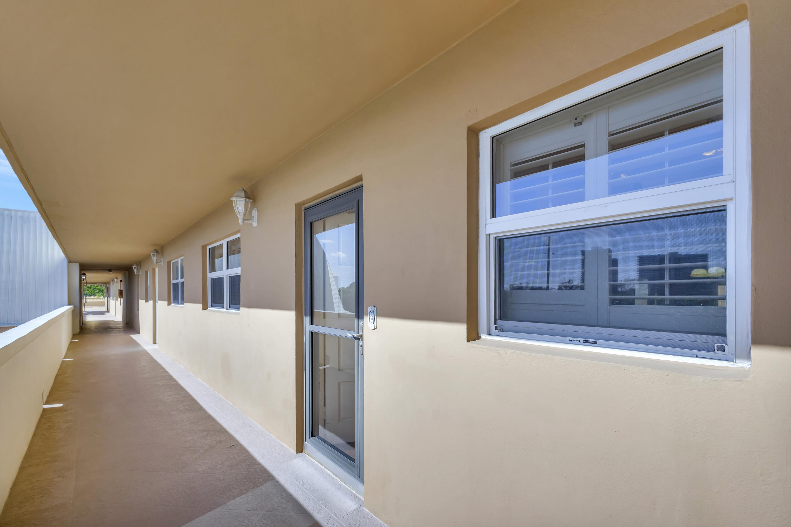 304 Golfview Road, Unit PH7 North Palm Beach, FL 33408 - Photo 48 of 48 Entryway