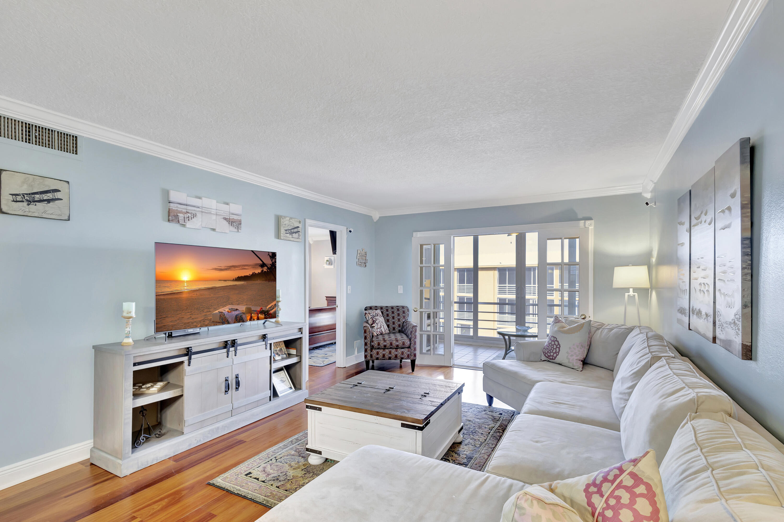 304 Golfview Road, Unit PH7 North Palm Beach, FL 33408 - Photo 9 of 48 Living Space