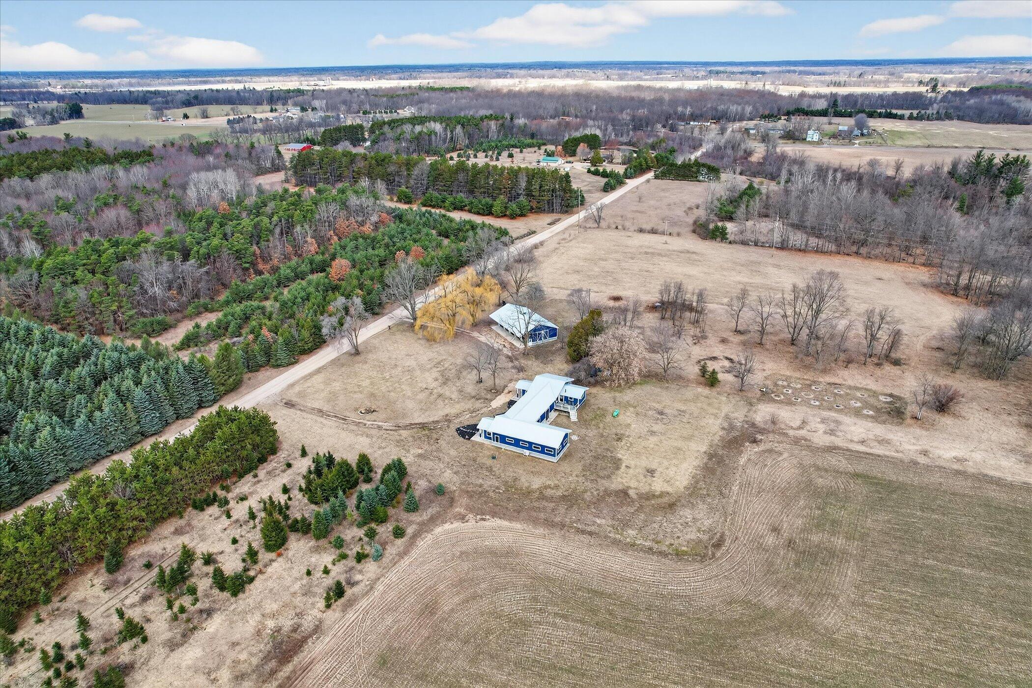 6130 Arbogast Road Howard City, MI 49329 - Photo 55 of 60 56-6130-Arbogast-Rd-WindowStill