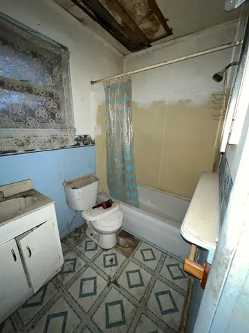 $19,500 | 830 South G Street, Arkansas City, KS 67005