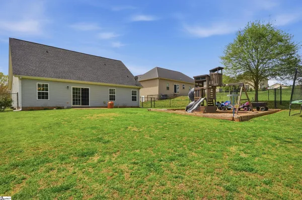 $315,000 | 935 Echo Ridge Drive, Duncan, SC 29334