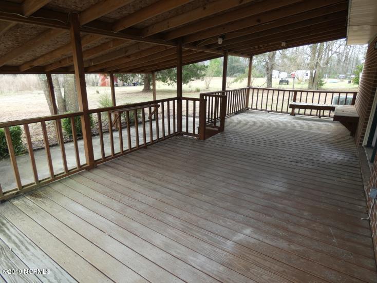 770 Newkirk Road Watha, NC 28478 - Photo 5 of 28 Front Porch View 2