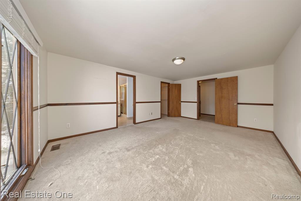 441 Silvervale Drive Rochester Hills, MI 48309 - Photo 32 of 57