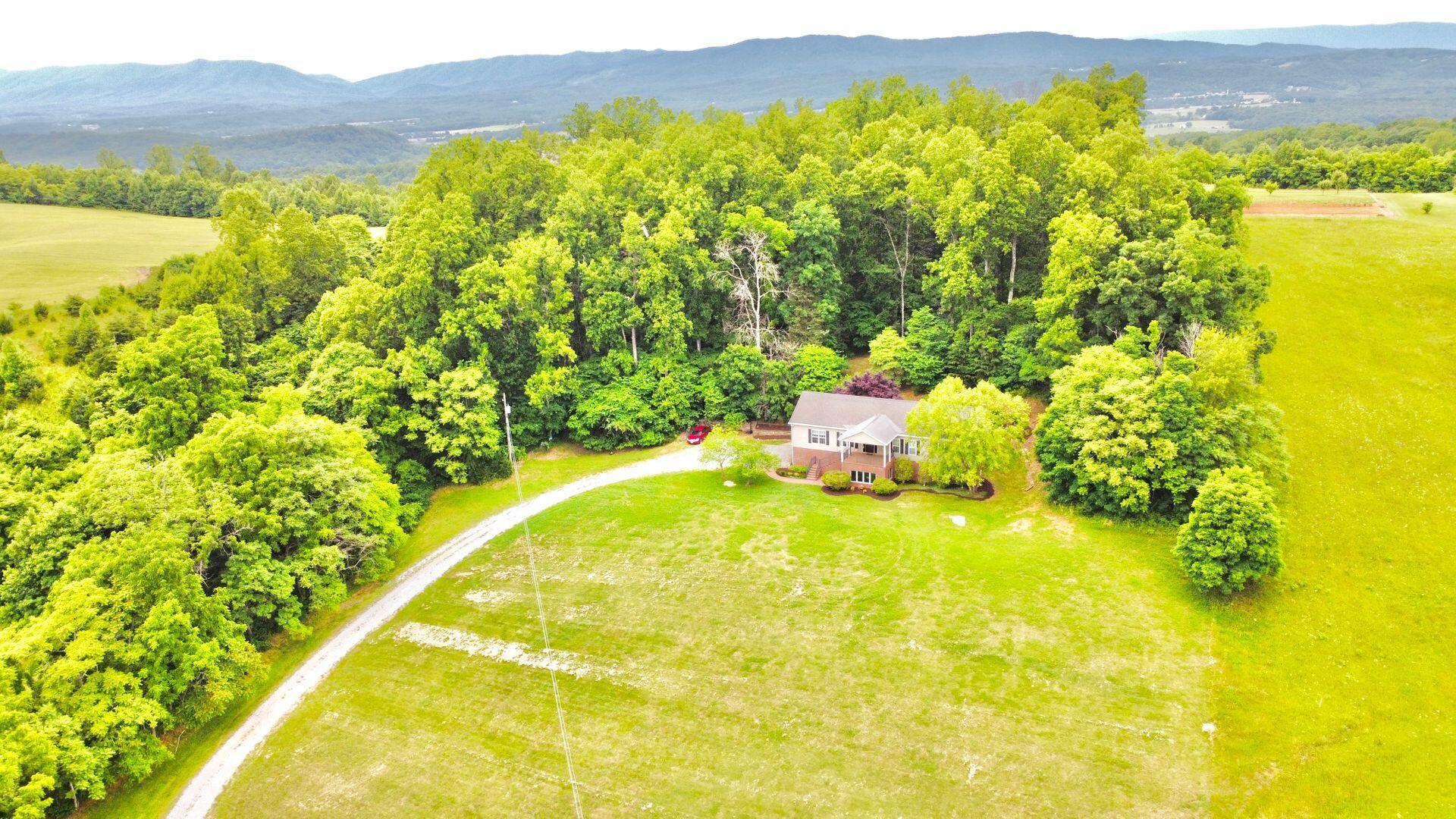 3171 Springwood Road Fincastle, VA 24090 - Photo 2 of 85 2