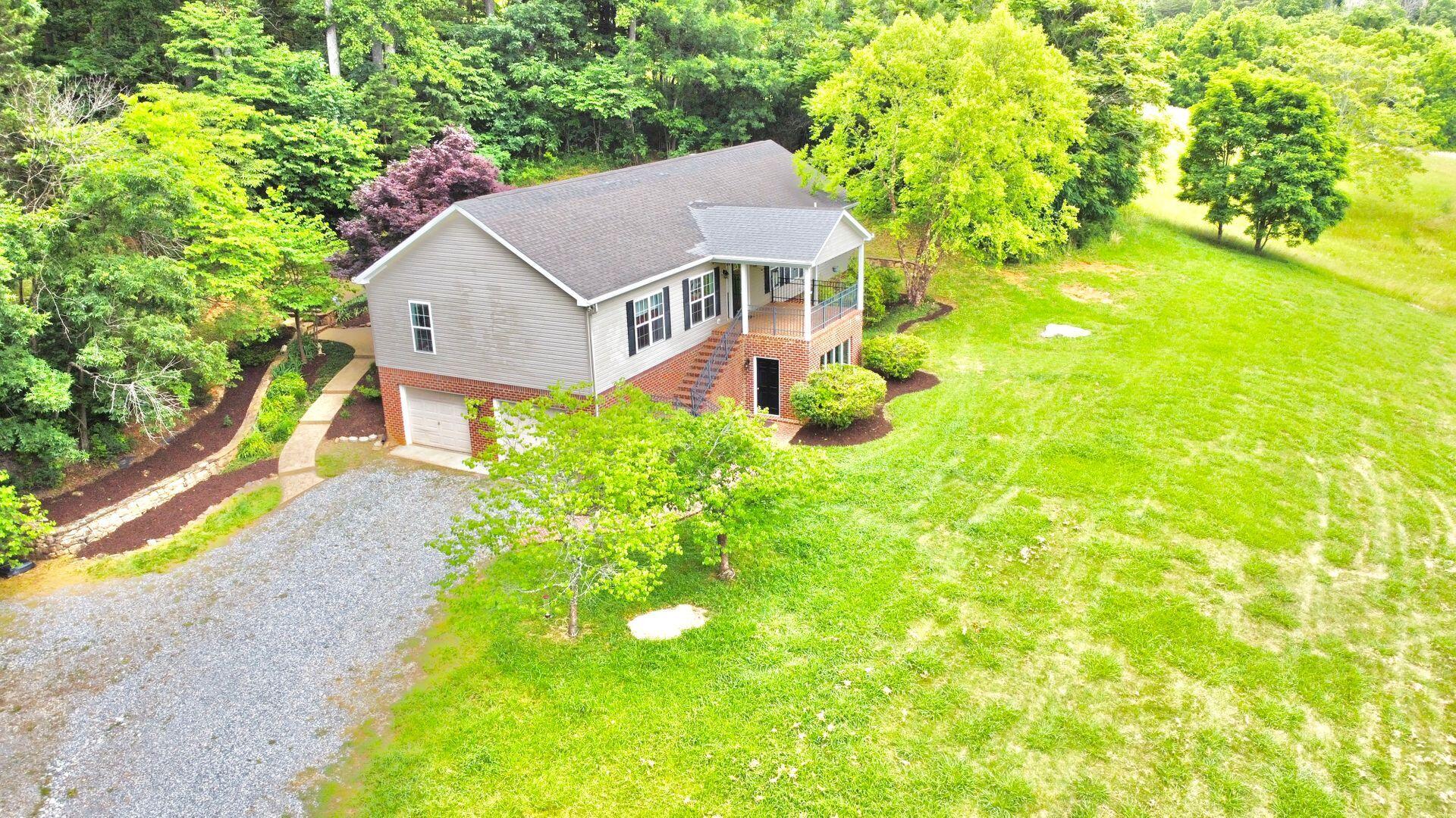 3171 Springwood Road Fincastle, VA 24090 - Photo 5 of 85 5