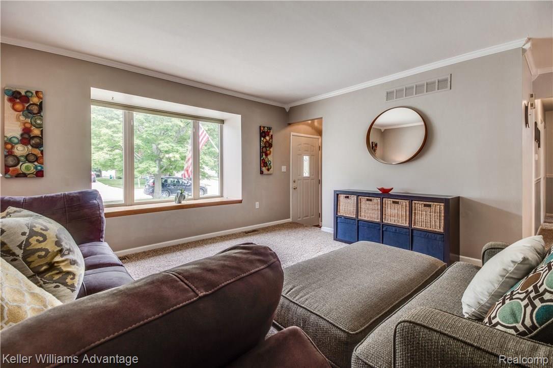 43823 Proctor Road Canton, MI 48188 - Photo 28 of 40 Interiors (4 of 34).jpg
