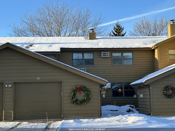 $219,900 | 1115 Daniel Court, Unit 42, Neenah, WI 54956