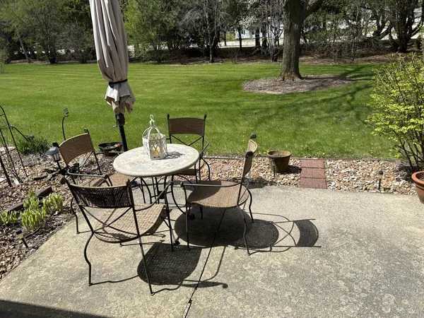 $219,900 | 1115 Daniel Court, Unit 42, Neenah, WI 54956