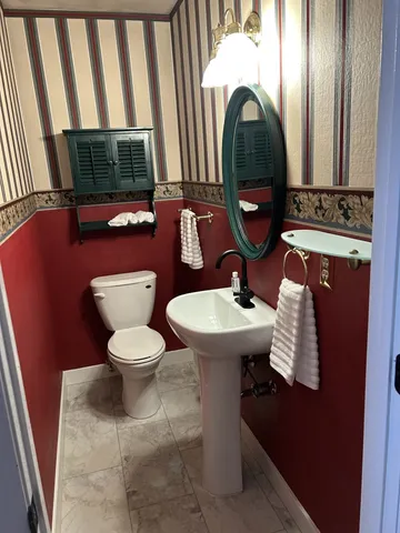 $229,900 | 1115 Daniel Court, Unit 42, Neenah, WI 54956