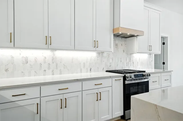 $750,000 | 218 Ellebracht Drive, Fredericksburg, TX 78624