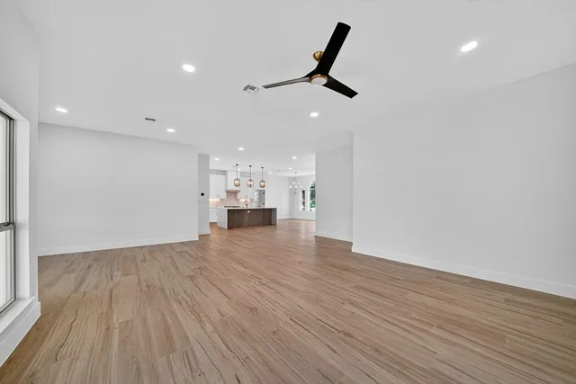 $750,000 | 218 Ellebracht Drive, Fredericksburg, TX 78624