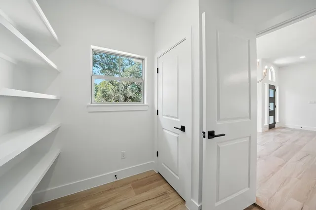 $750,000 | 218 Ellebracht Drive, Fredericksburg, TX 78624