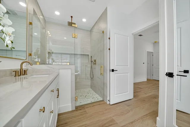 $750,000 | 218 Ellebracht Drive, Fredericksburg, TX 78624