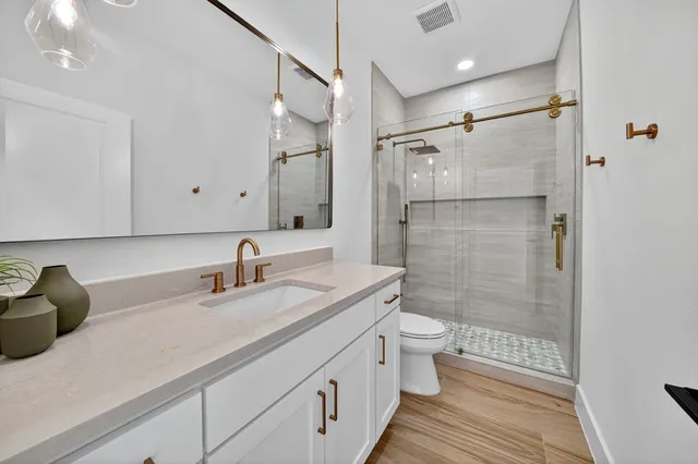 $750,000 | 218 Ellebracht Drive, Fredericksburg, TX 78624