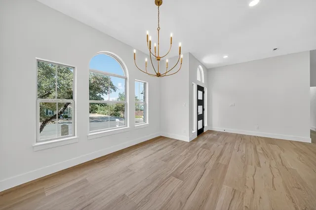 $750,000 | 218 Ellebracht Drive, Fredericksburg, TX 78624