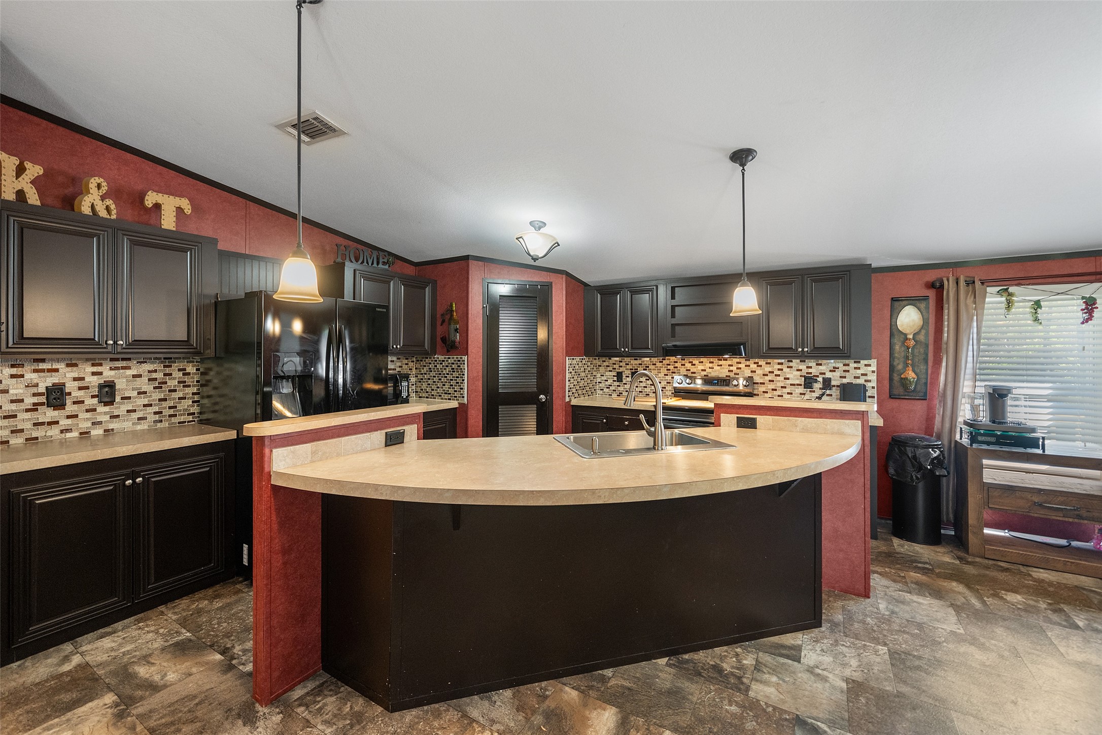 159 Saddle Surrey Road Coldspring, TX 77331 - Photo 3 of 20 Kitchen