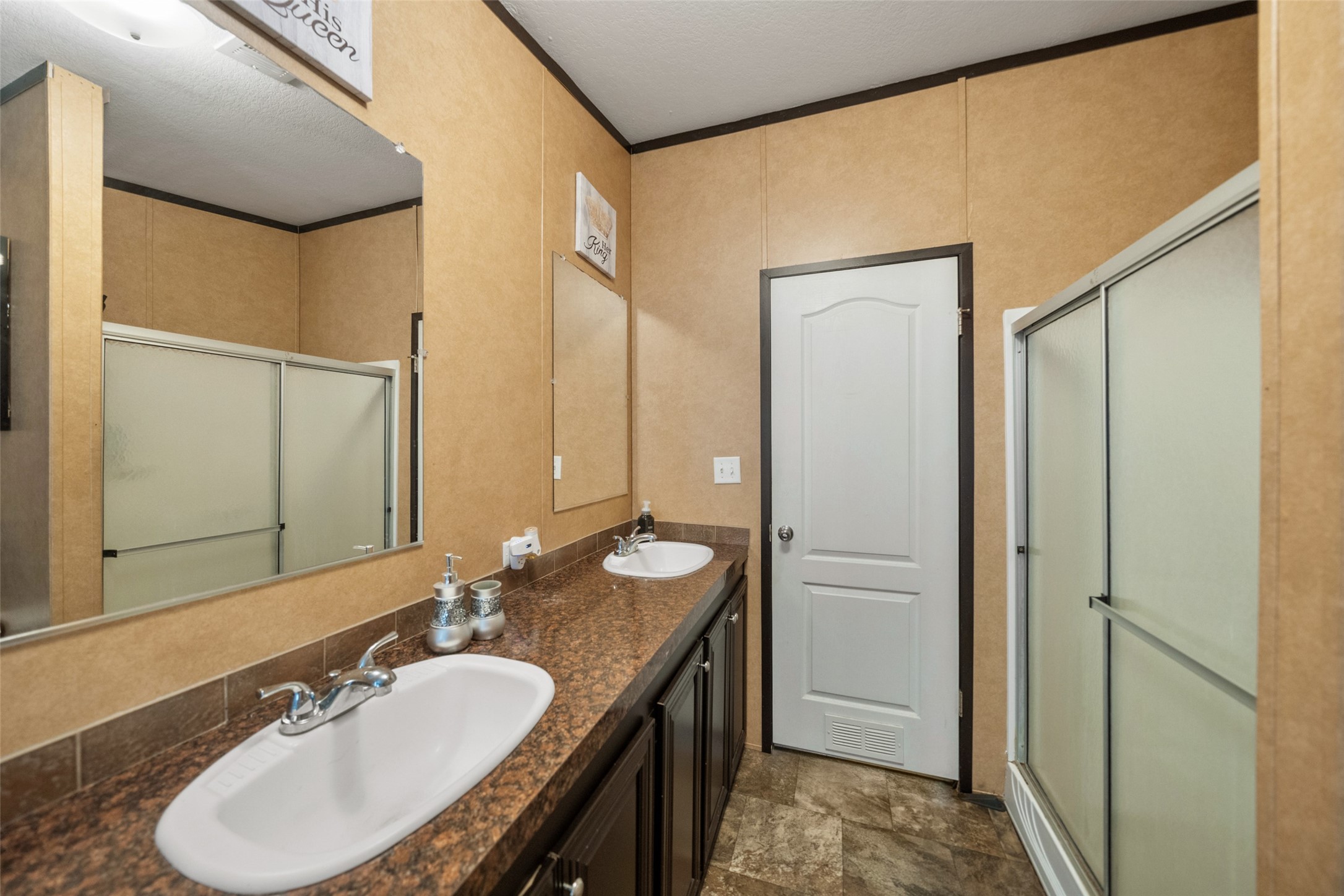 159 Saddle Surrey Road Coldspring, TX 77331 - Photo 9 of 20 Primary Bathroom