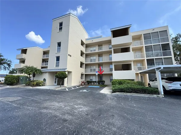 $1,800 | 4110 Ironwood Circle, Unit 104, Bradenton, FL 34209