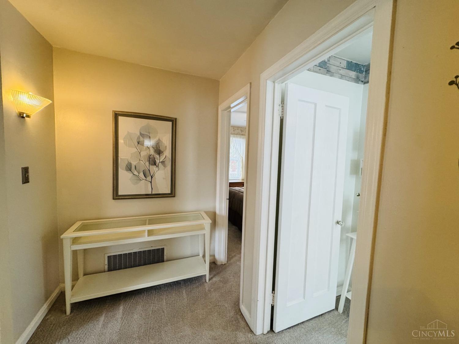 4565 Cooper Road Blue Ash, OH 45242 - Photo 9 of 17 Gallery Image 9