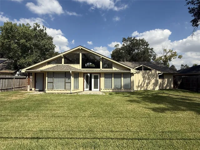 $2,850 | 10031 Haddington Drive, Houston, TX 77080