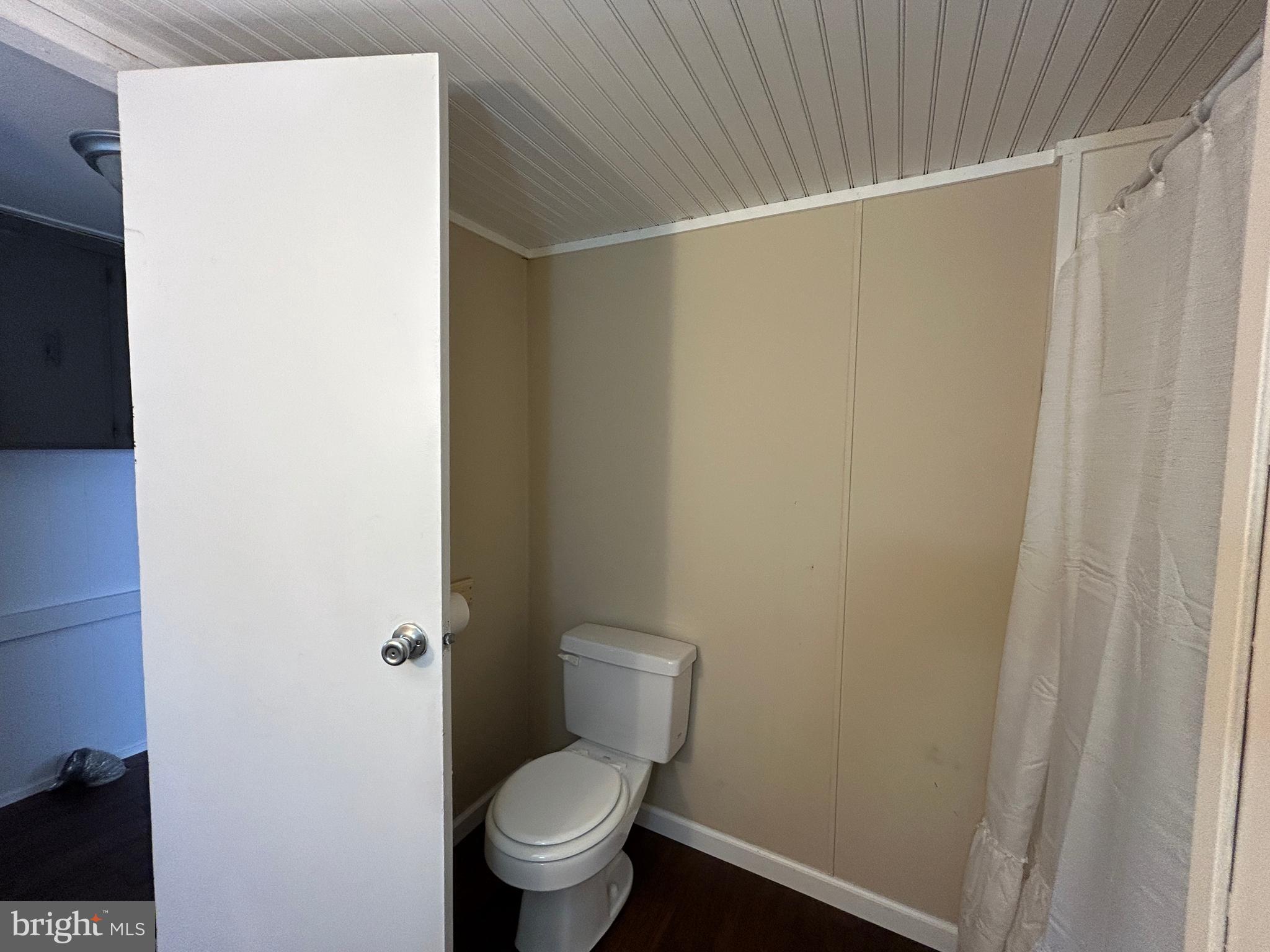 36392 Old Mill Road Ocean View, DE 19970 - Photo 13 of 26 Lots of room in this full bath.