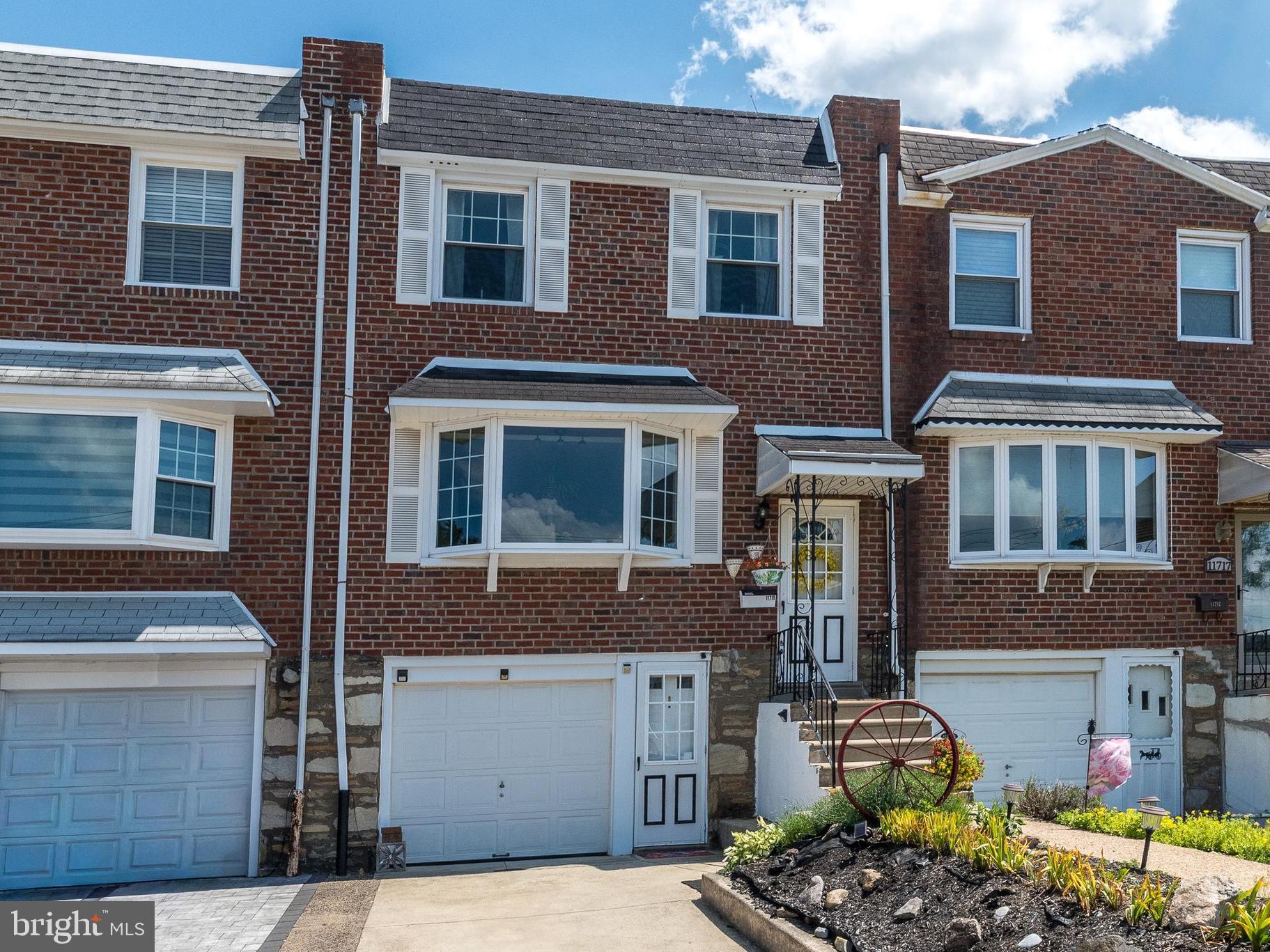 11719 Brandon Road Philadelphia, PA 19154 - Photo 1 of 27 Welcome Home!