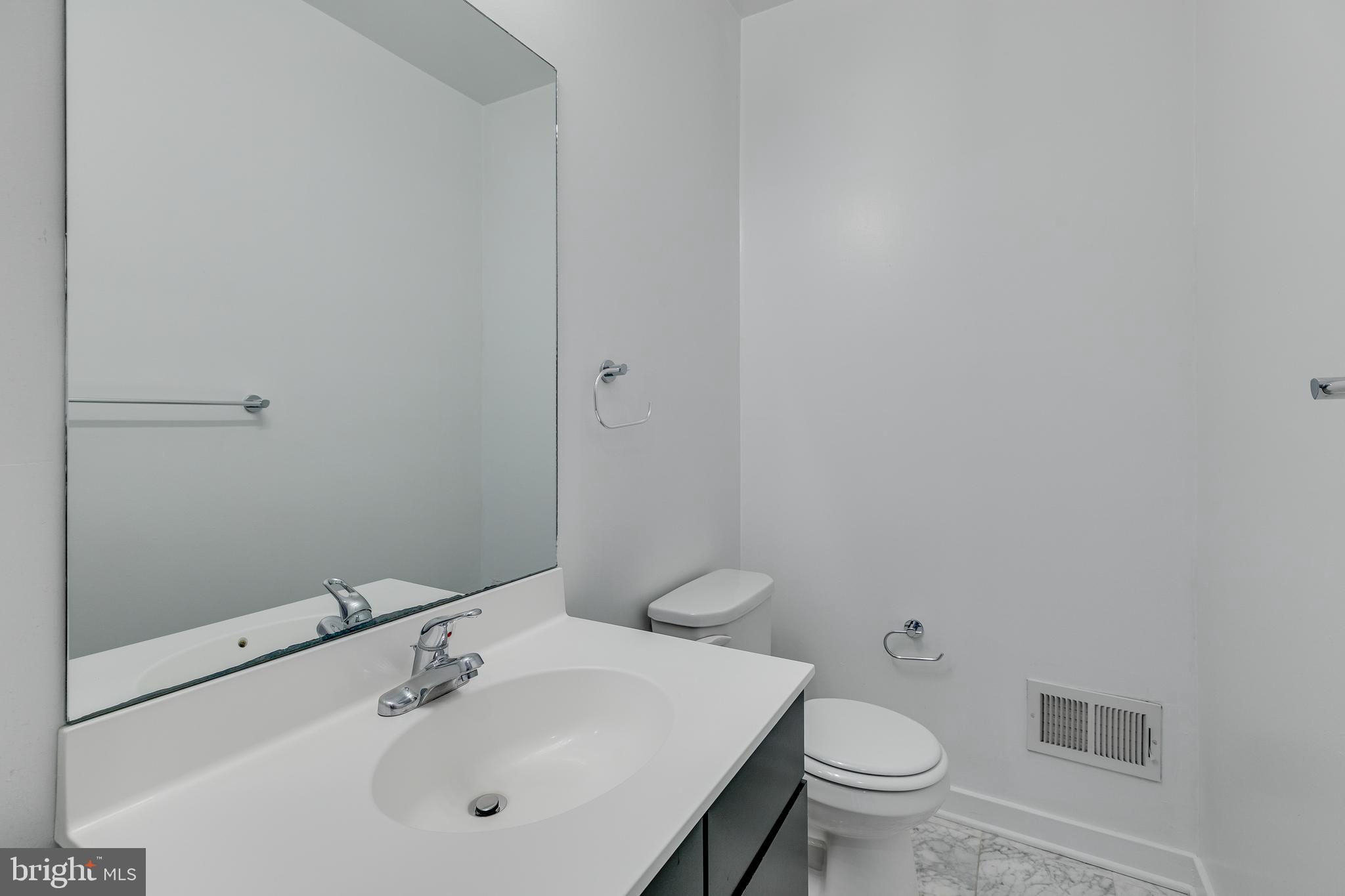 228 West George Street, Unit 218 Philadelphia, PA 19123 - Photo 18 of 56