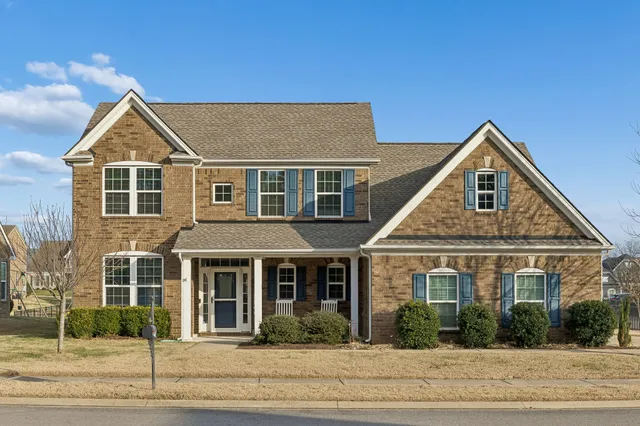 $599,990 | 810 Walpole Drive, Gallatin, TN 37066