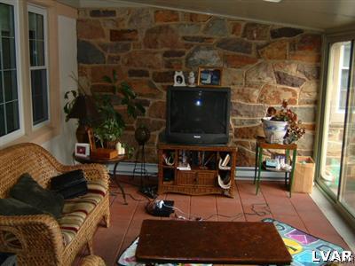 41 Bridle Path Road Bethlehem, PA 18017 - Photo 3 of 11 Gallery Image 3