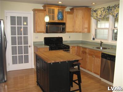 41 Bridle Path Road Bethlehem, PA 18017 - Photo 4 of 11 Gallery Image 4