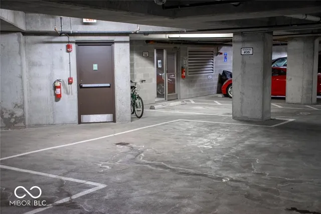 $719,000 | 333 Massachusetts Avenue, Unit 405, Indianapolis, IN 46204