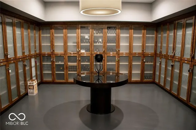 $719,000 | 333 Massachusetts Avenue, Unit 405, Indianapolis, IN 46204