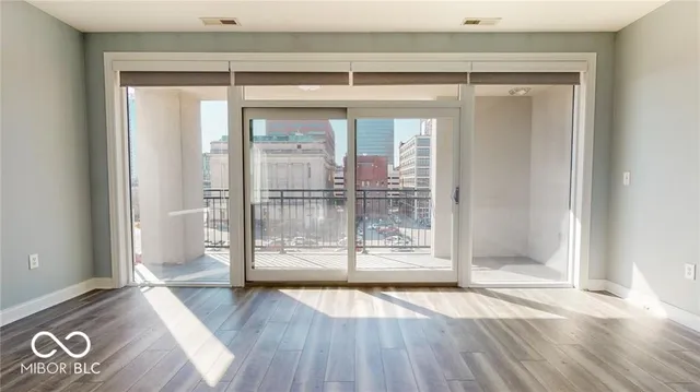 $719,000 | 333 Massachusetts Avenue, Unit 405, Indianapolis, IN 46204