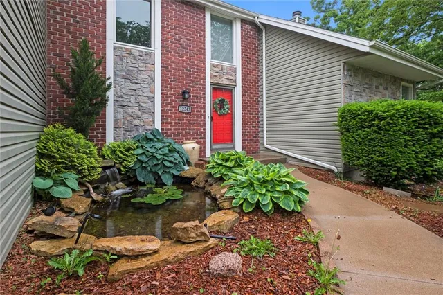 $540,000 | 12343 Pinehurst Drive, Kansas City, KS 66109