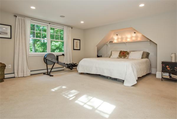15 Burr Road Newton, MA 02459 - Photo 13 of 24 Gallery Image 13