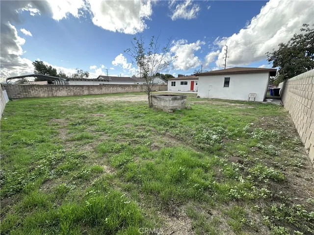 a view of a terrace with sitting area