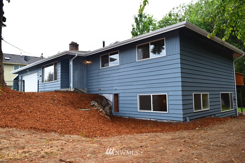 853 Hoquiam Avenue Northeast Renton, WA 98059 - Photo 1 of 22 Gallery Image 1