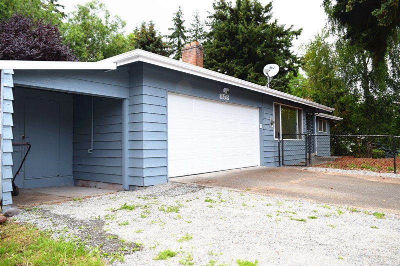 853 Hoquiam Avenue Northeast Renton, WA 98059 - Photo 2 of 22 Gallery Image 2