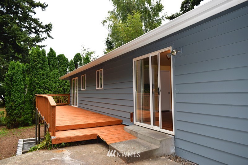 853 Hoquiam Avenue Northeast Renton, WA 98059 - Photo 13 of 22 Gallery Image 13