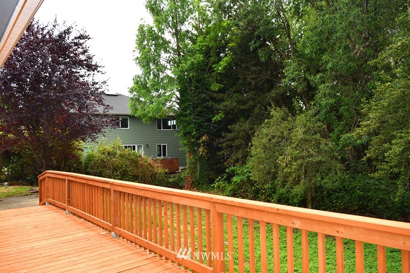 853 Hoquiam Avenue Northeast Renton, WA 98059 - Photo 14 of 22 Gallery Image 14