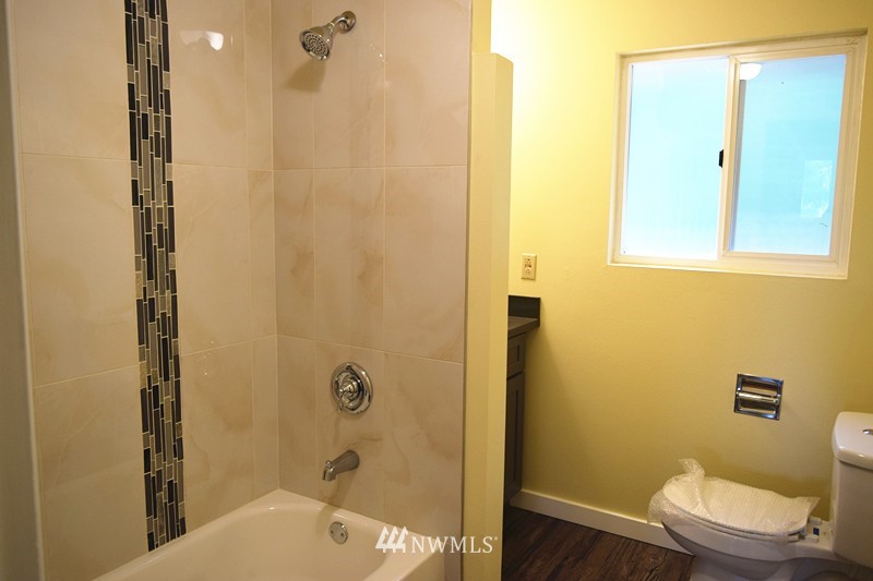 853 Hoquiam Avenue Northeast Renton, WA 98059 - Photo 15 of 22 Gallery Image 15
