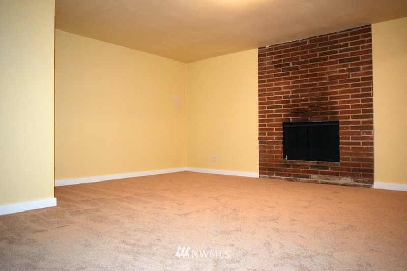 853 Hoquiam Avenue Northeast Renton, WA 98059 - Photo 17 of 22 Gallery Image 17
