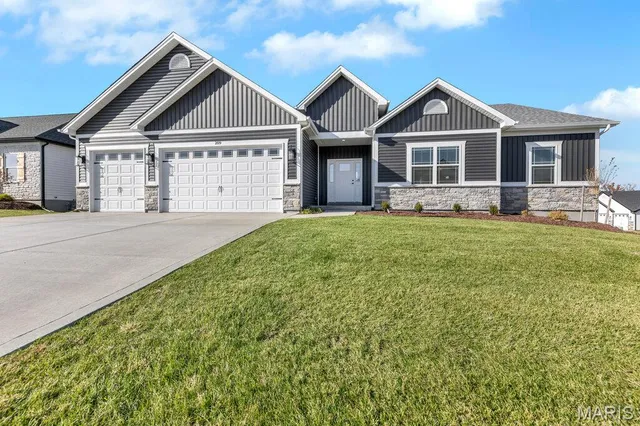 $599,900 | 209 Woodhurst Drive, Wentzville, MO 63385