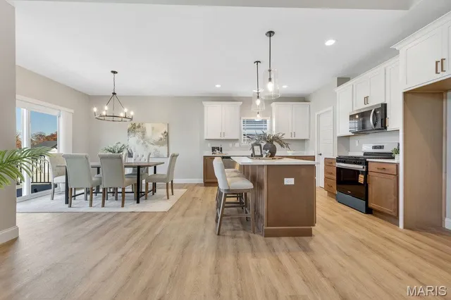 $599,900 | 209 Woodhurst Drive, Wentzville, MO 63385