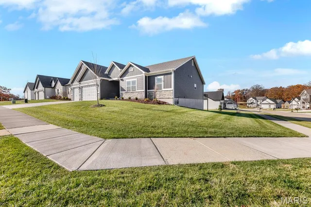 $599,900 | 209 Woodhurst Drive, Wentzville, MO 63385